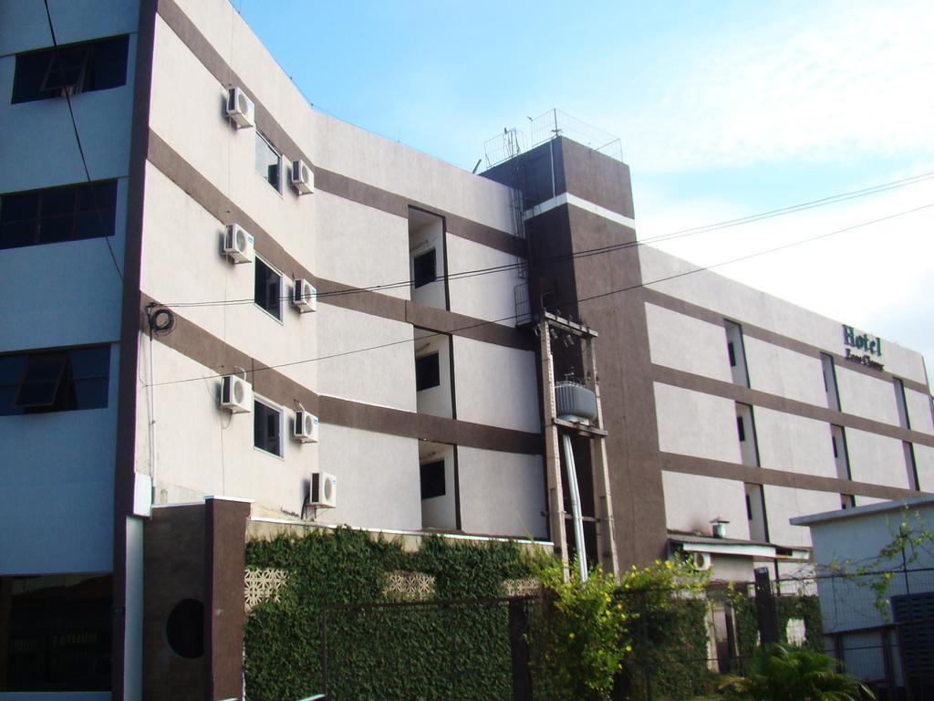 Larison Economy Hotel Pôrto Velho Eksteriør billede