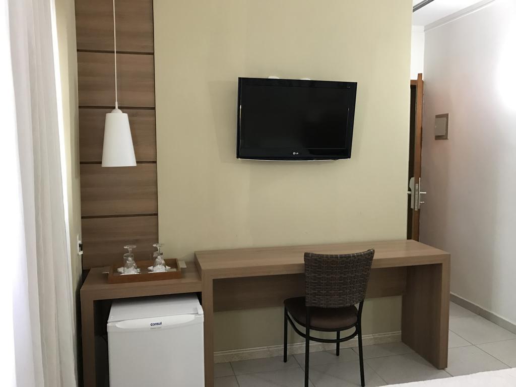 Larison Economy Hotel Pôrto Velho Eksteriør billede